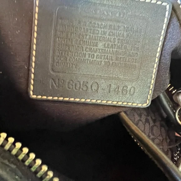 COACH women purse - Picture 10 of 12